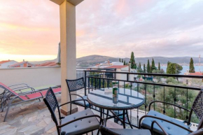 Apartments Villa Kameja, Donji Okrug